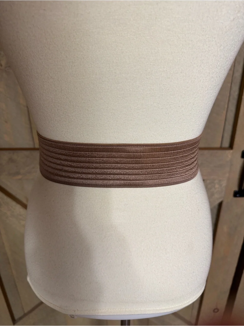 Elastic Brown Waist Belt with Shell Buckle